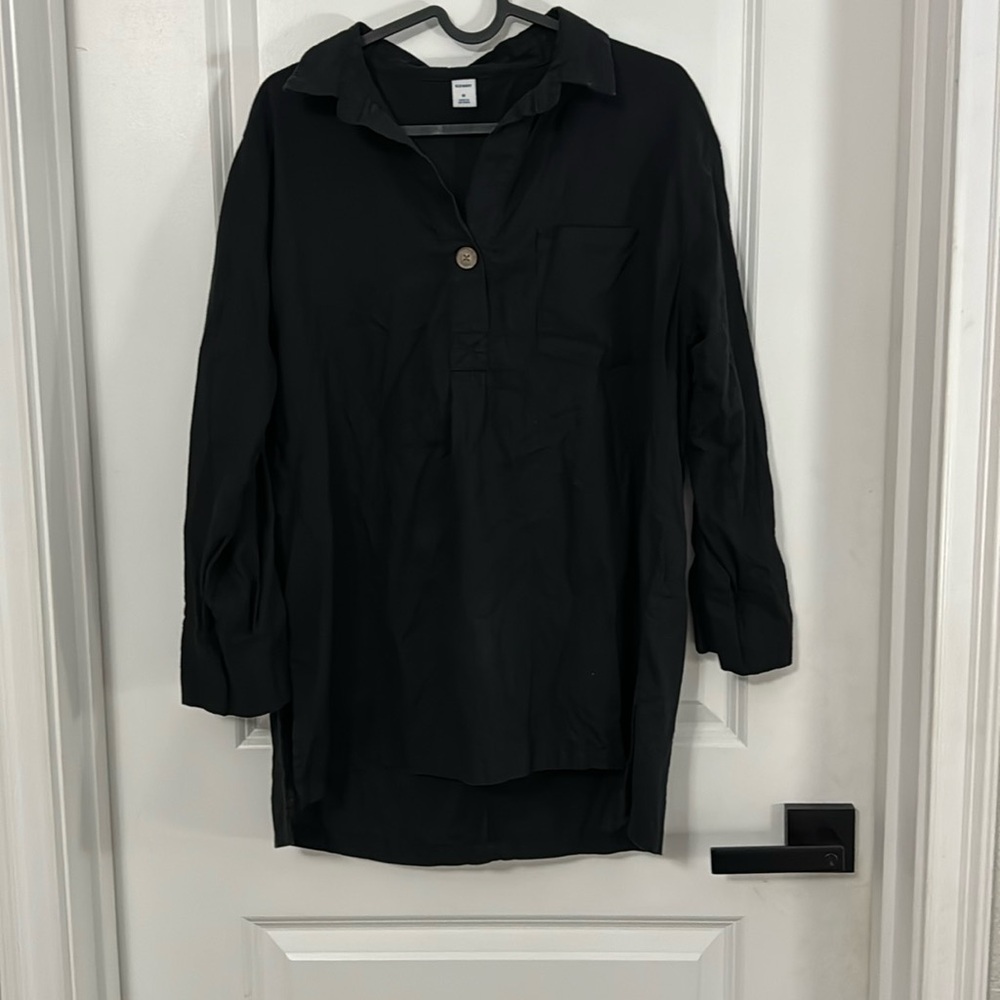 Black collared tunic